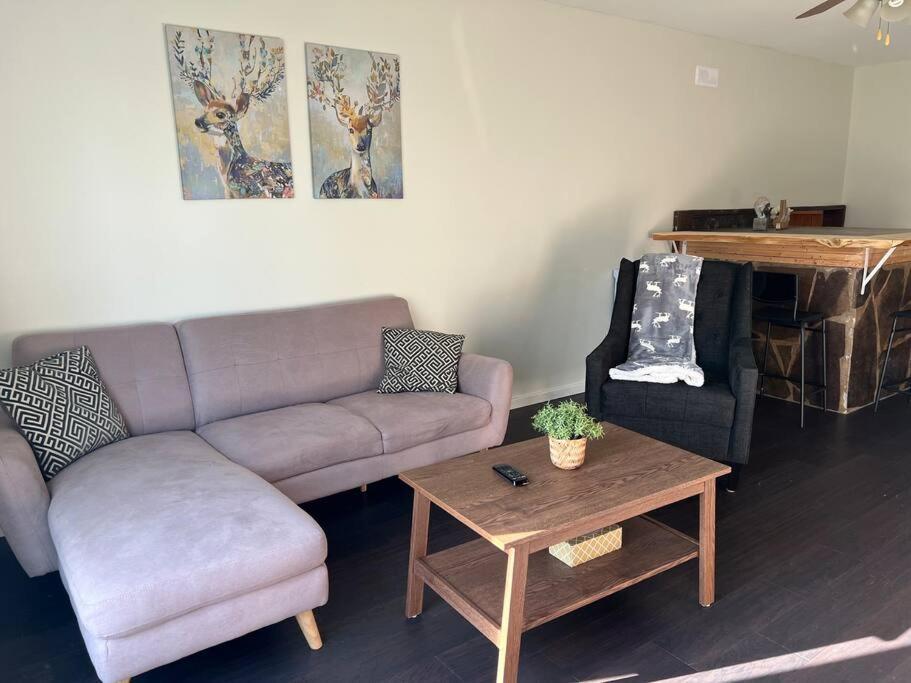 Family Friendly Cottage ☆Walking Distance To Beach Lions Head Eksteriør billede