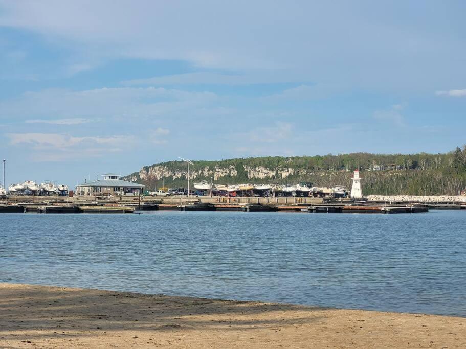 Family Friendly Cottage ☆Walking Distance To Beach Lions Head Eksteriør billede